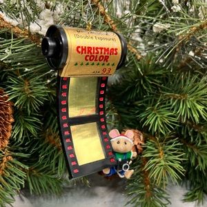 ⭐️ 4/$25 Vintage Hallmark Keepsake Ornament Smile! It's Christmas 1993